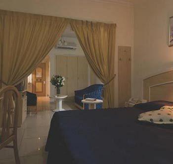Aparthotel Elysee 3*