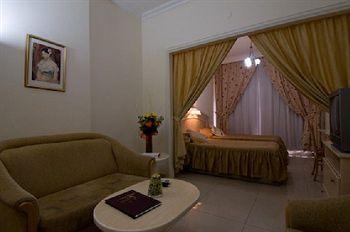 Aparthotel Elysee 3*