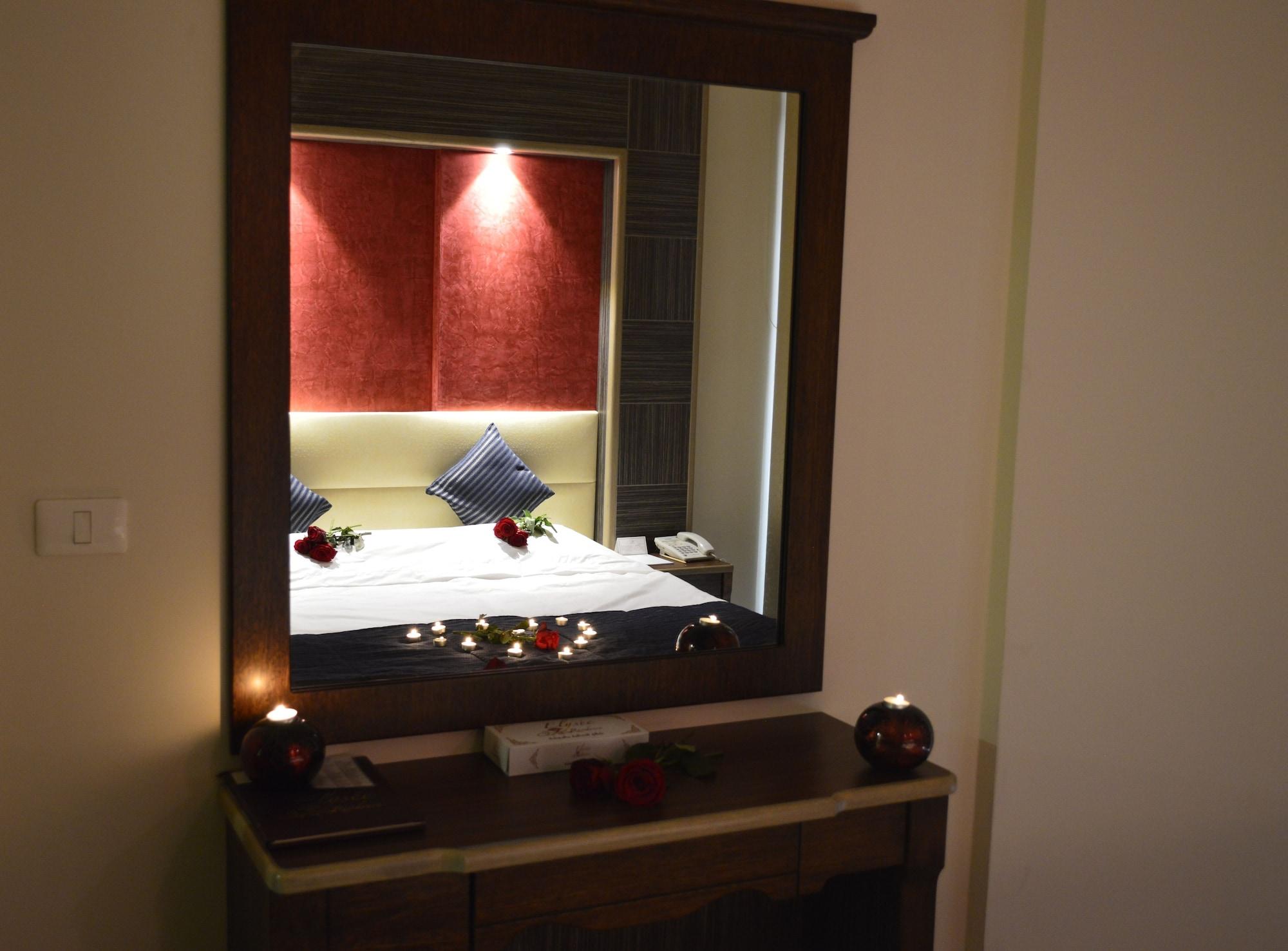 Aparthotel Elysee 3*