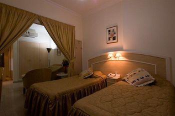 Elysee Aparthotel 3*