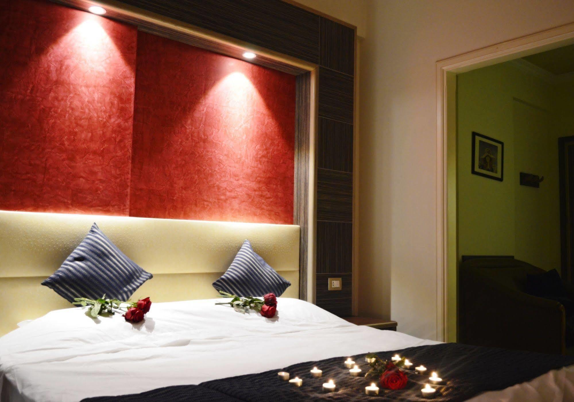 Aparthotel Elysee 3*